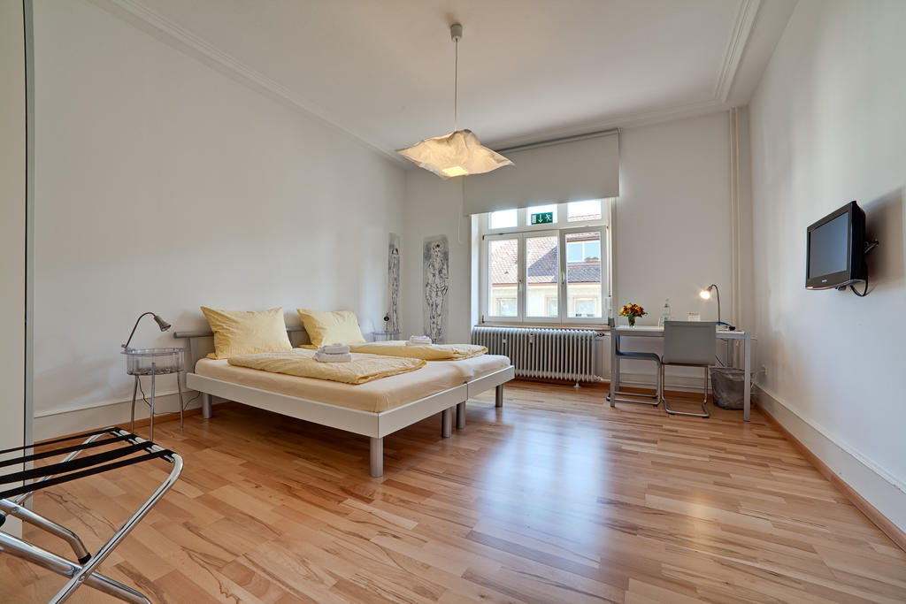 לוראך Pensionsieben Das Andere Hotel חדר תמונה