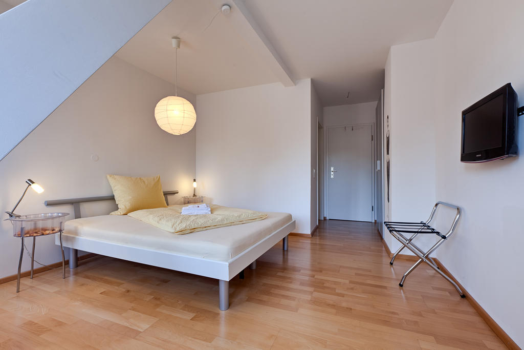לוראך Pensionsieben Das Andere Hotel חדר תמונה