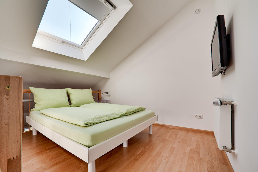 לוראך Pensionsieben Das Andere Hotel חדר תמונה